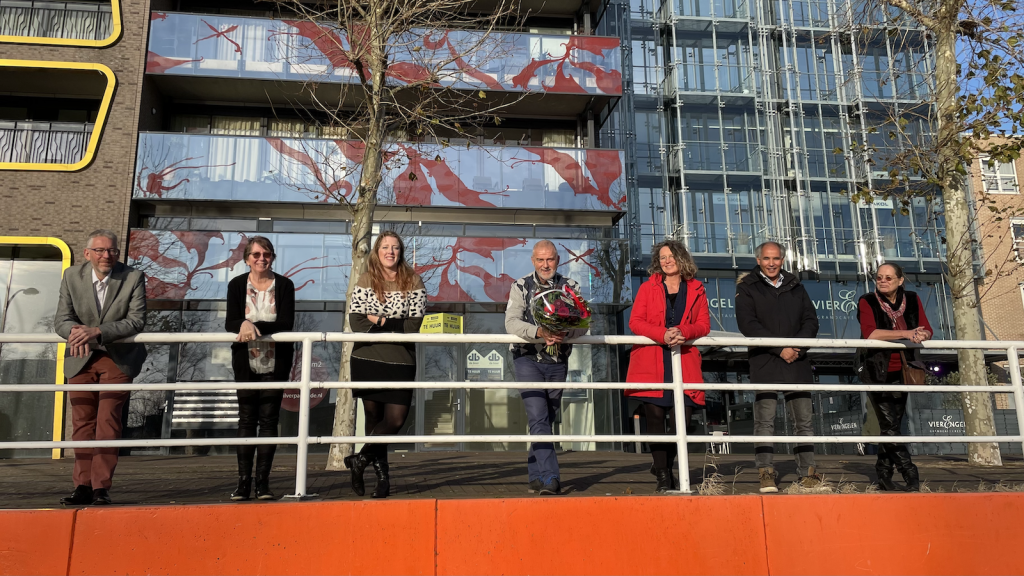 Kies Sociaal. Stem PvdA.